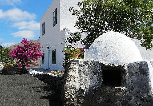 Casa Emerenciana Femes Екстер'єр фото